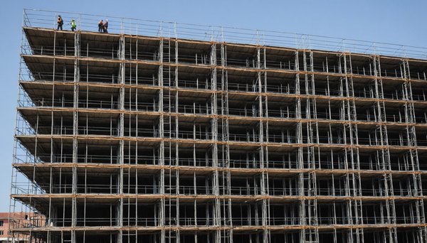 Échafaudage façadier : le choix idéal pour vos projets en hauteur