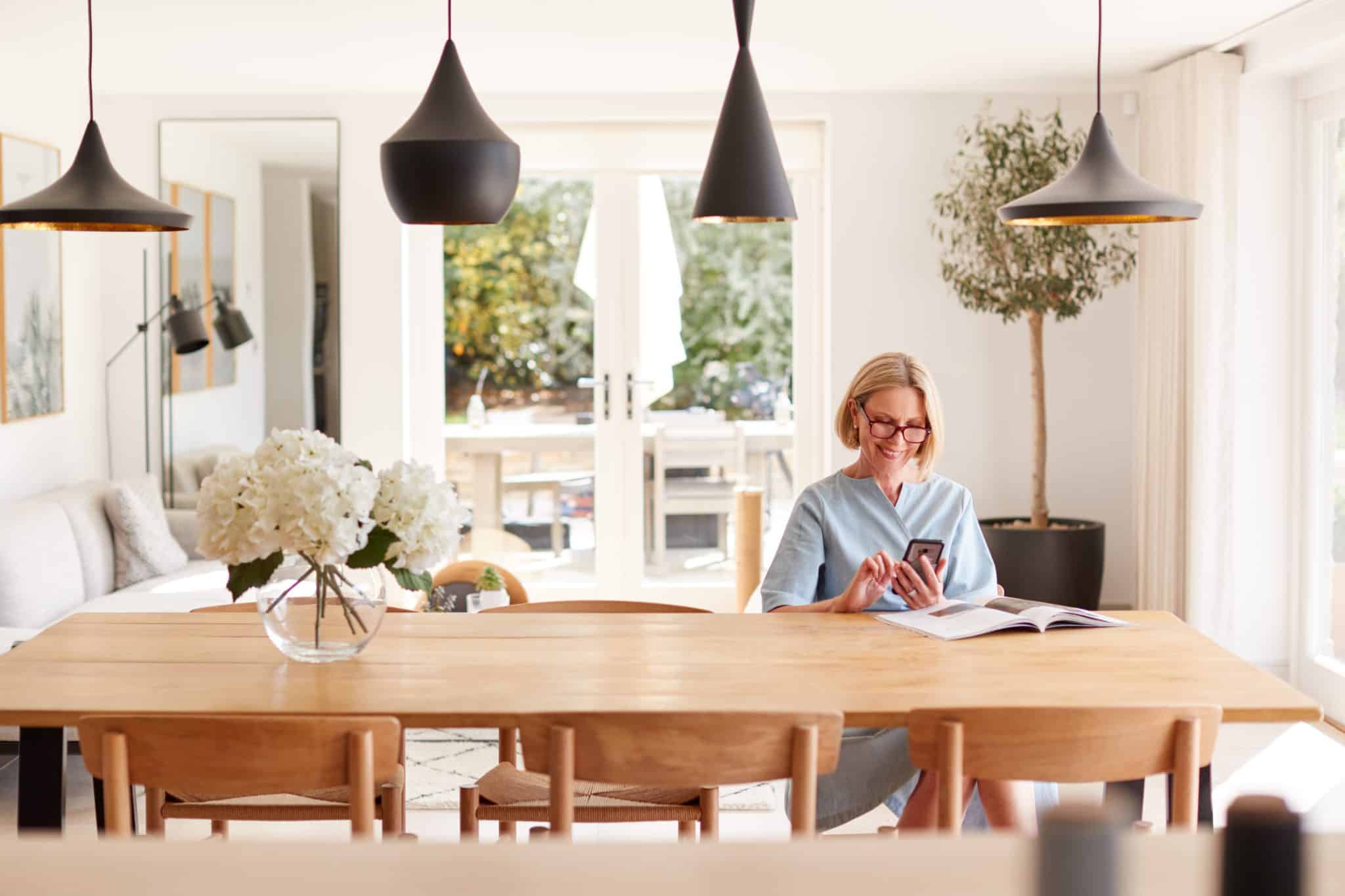 Pourquoi opter pour une table en bois pour sa salle à manger ?